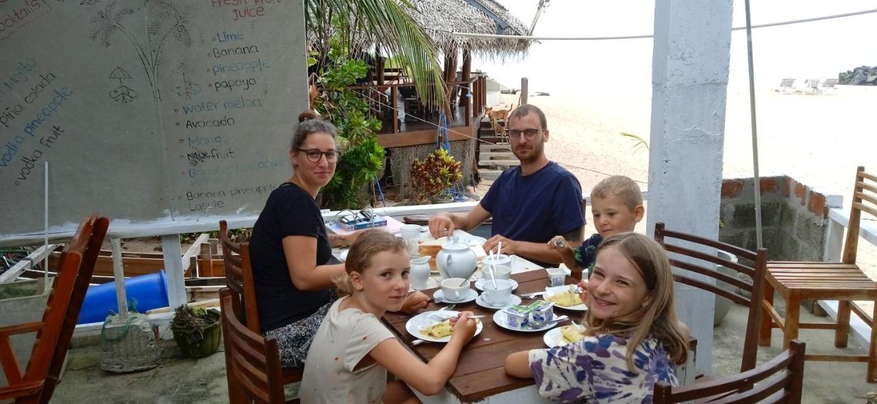 Gems Garden Guest House Tangalle Exterior foto